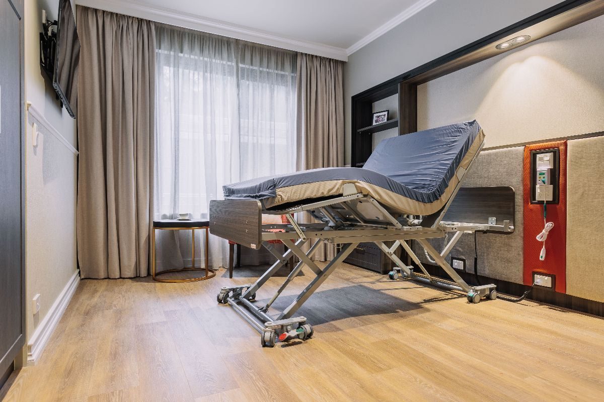 IC4 Floorline Bed